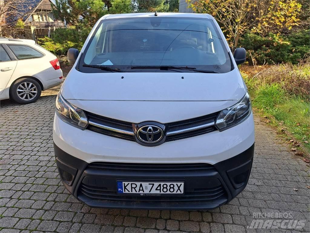 Toyota PROACE Легковые автомобили