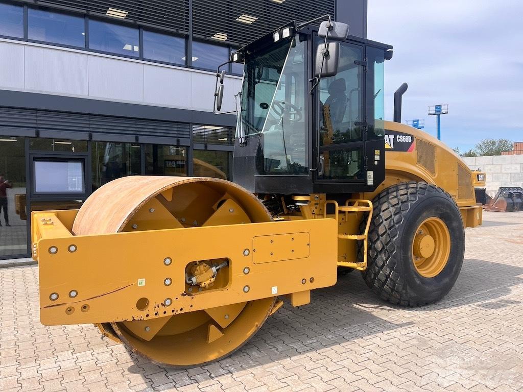 CAT CS 66 B Грунтовые катки