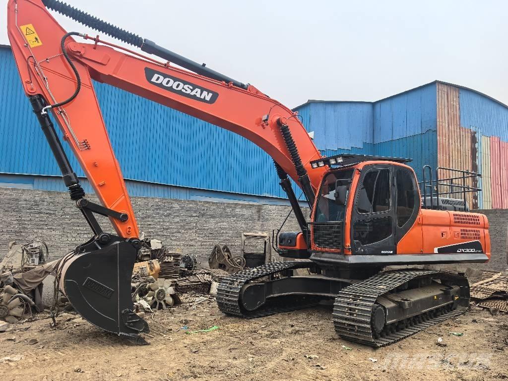 Doosan DX300LC Гусеничные экскаваторы
