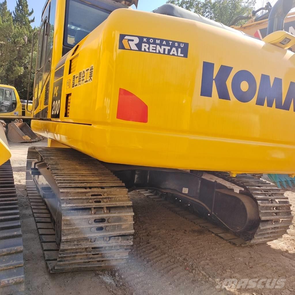Komatsu PC 200 Гусеничные экскаваторы