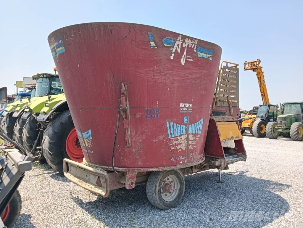 AGM W14 MC Кормораздатчики