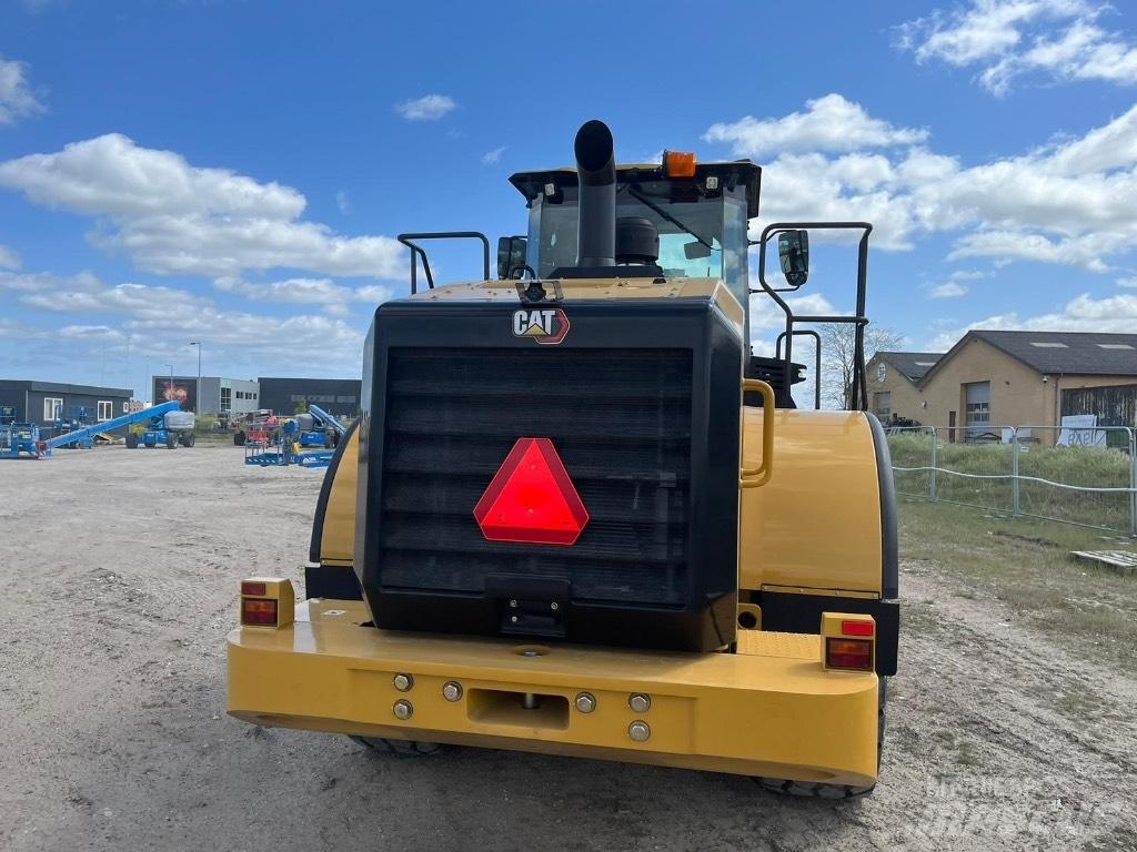 CAT 950 GC Фронтальные погрузчики