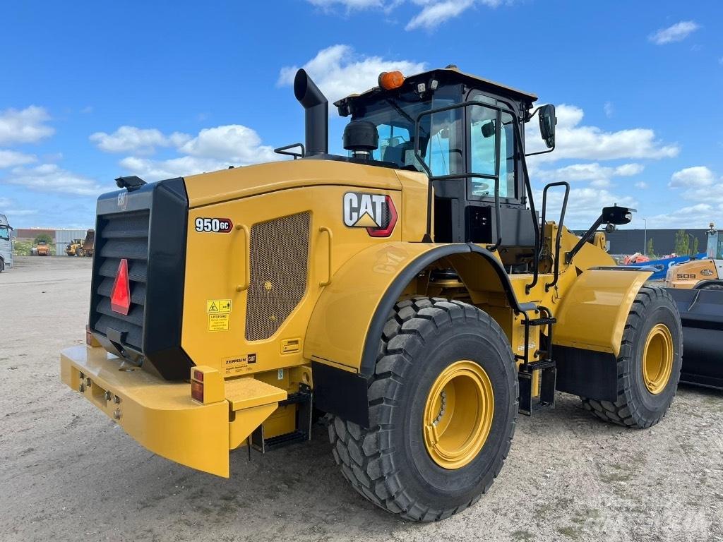 CAT 950 GC Фронтальные погрузчики