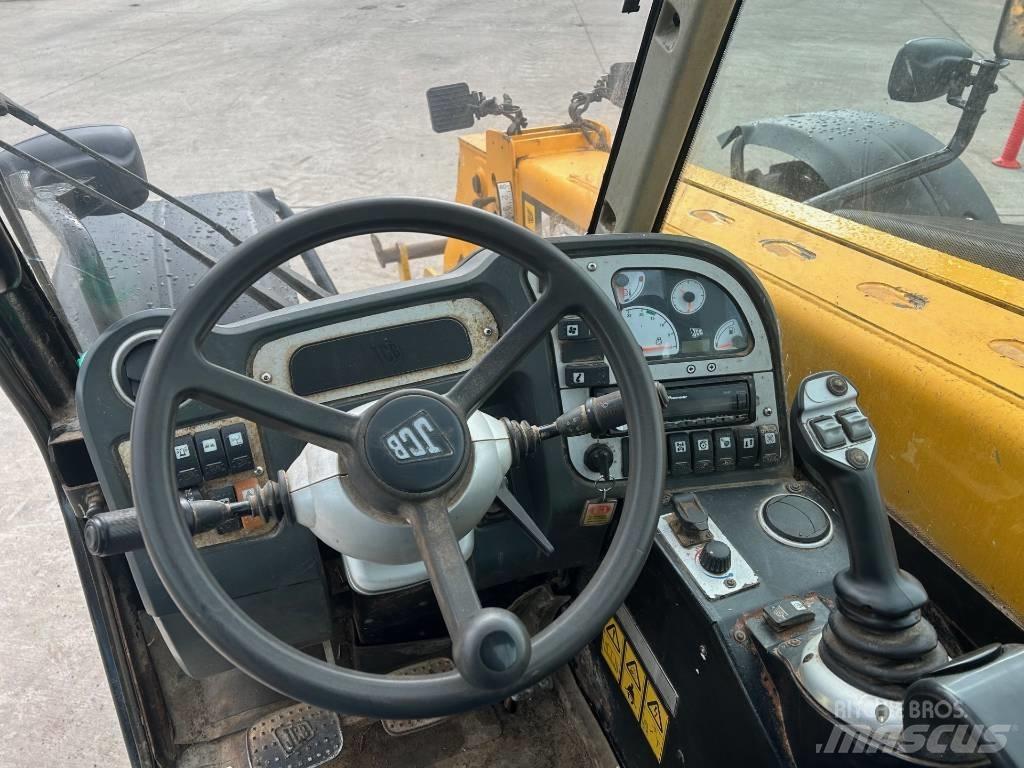 JCB 526-56 Agri Сельскохозяйственные телескопические погрузчики