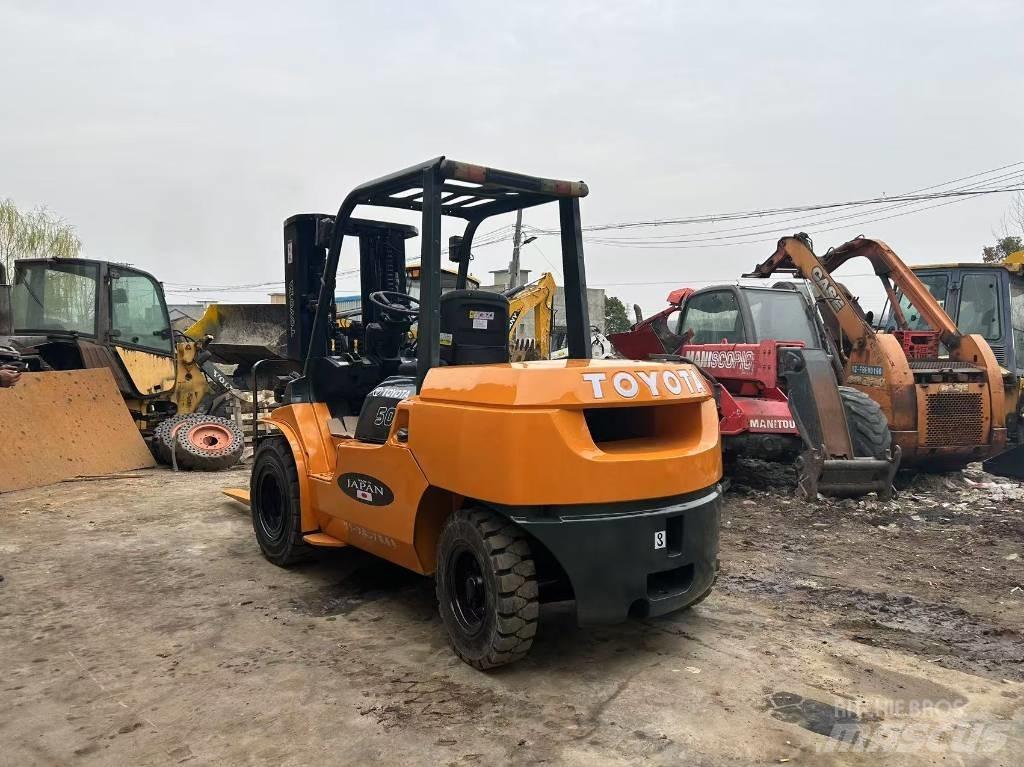 Toyota 5 ton Дизельные погрузчики