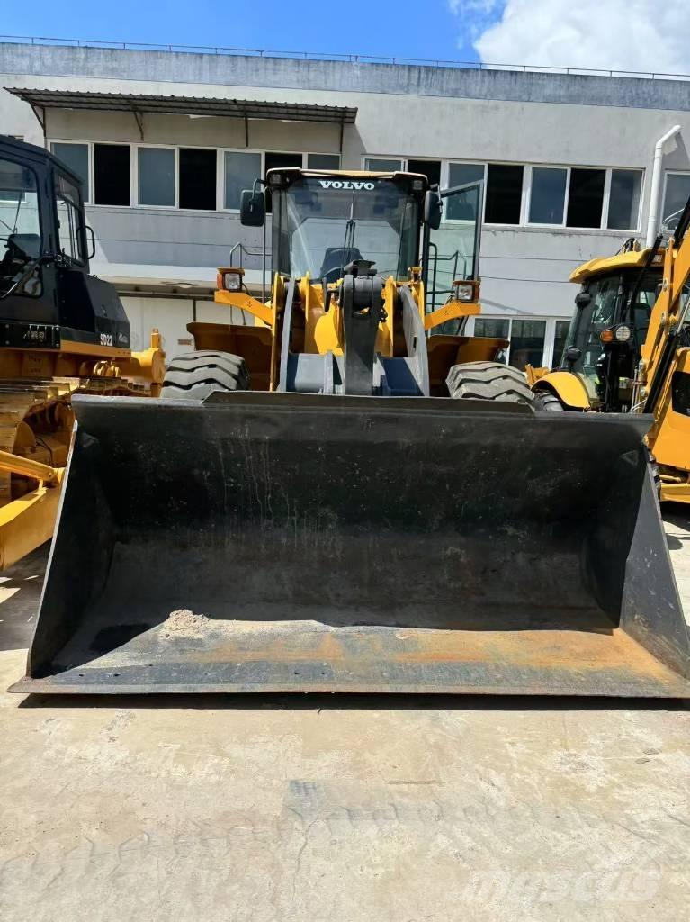 Volvo L 105 Фронтальные погрузчики