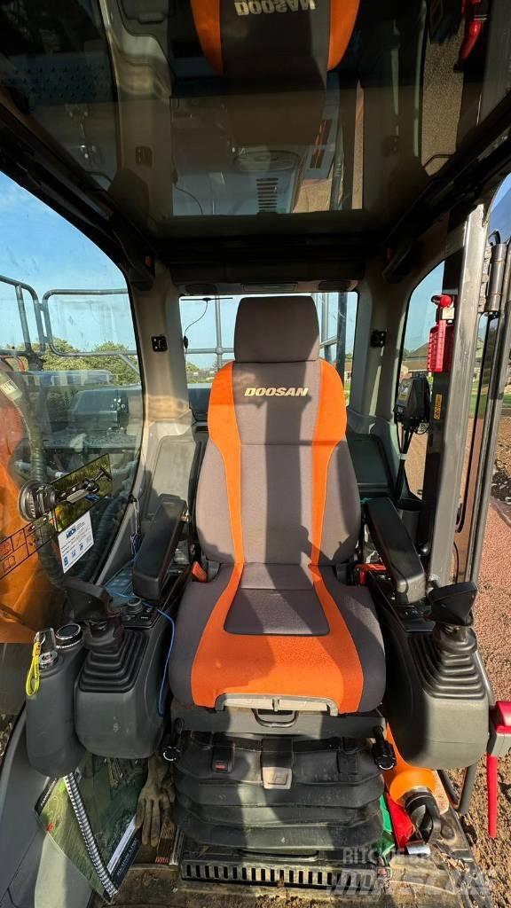 Doosan DX140LC-5 Гусеничные экскаваторы