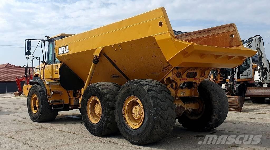 Bell B 30 D Шарнирно-сочленённые самосвалы