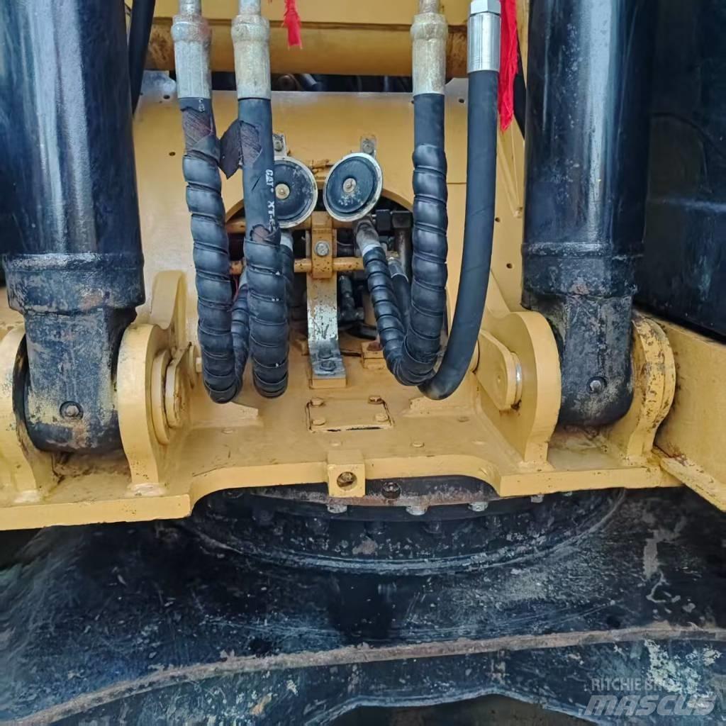 CAT 313 D Гусеничные экскаваторы