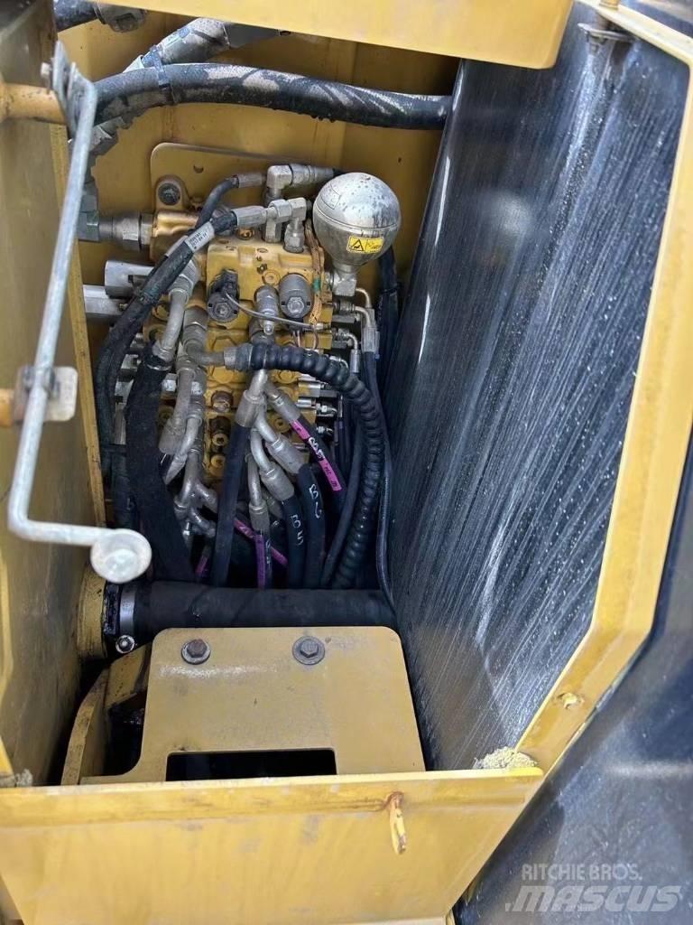 CAT 305.5E Гусеничные экскаваторы