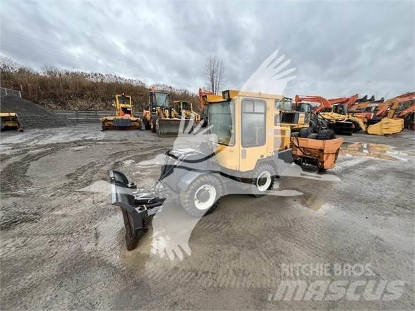 Benco PN1500 Фронтальные погрузчики