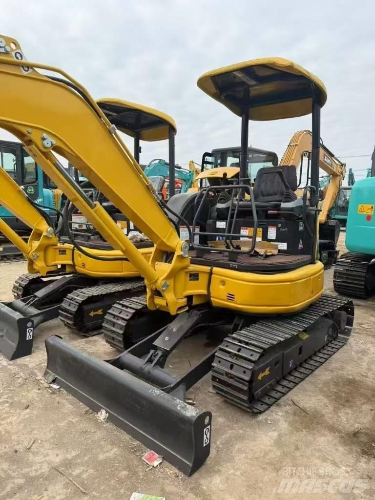 Komatsu 30 Гусеничные экскаваторы