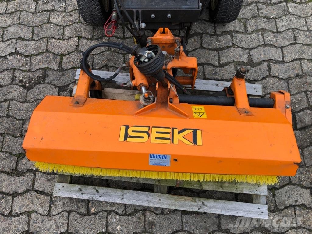 Iseki KL 110 Вакуумные уборочные машины