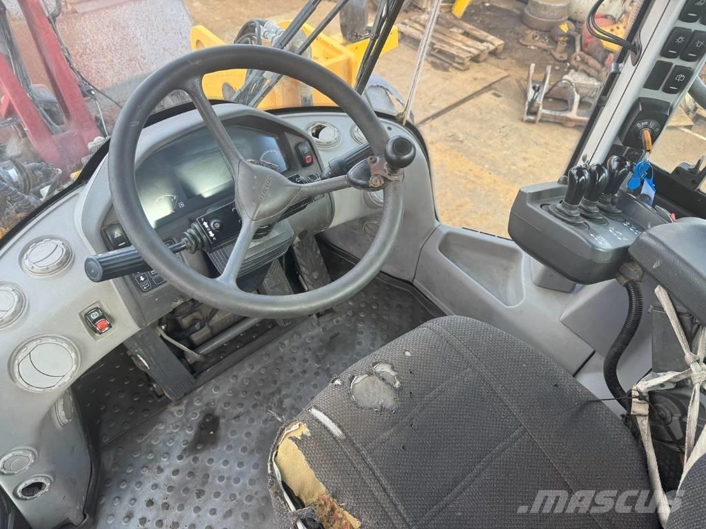 Volvo L 120 G Фронтальные погрузчики