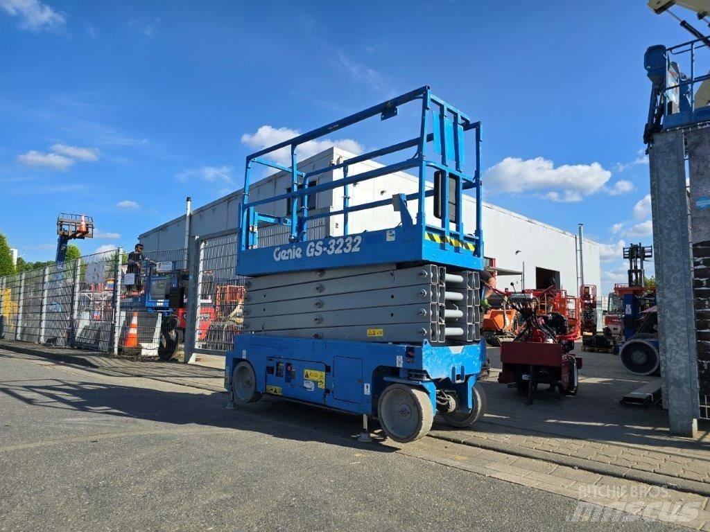 Genie GS 3232 Ножничные подъемники