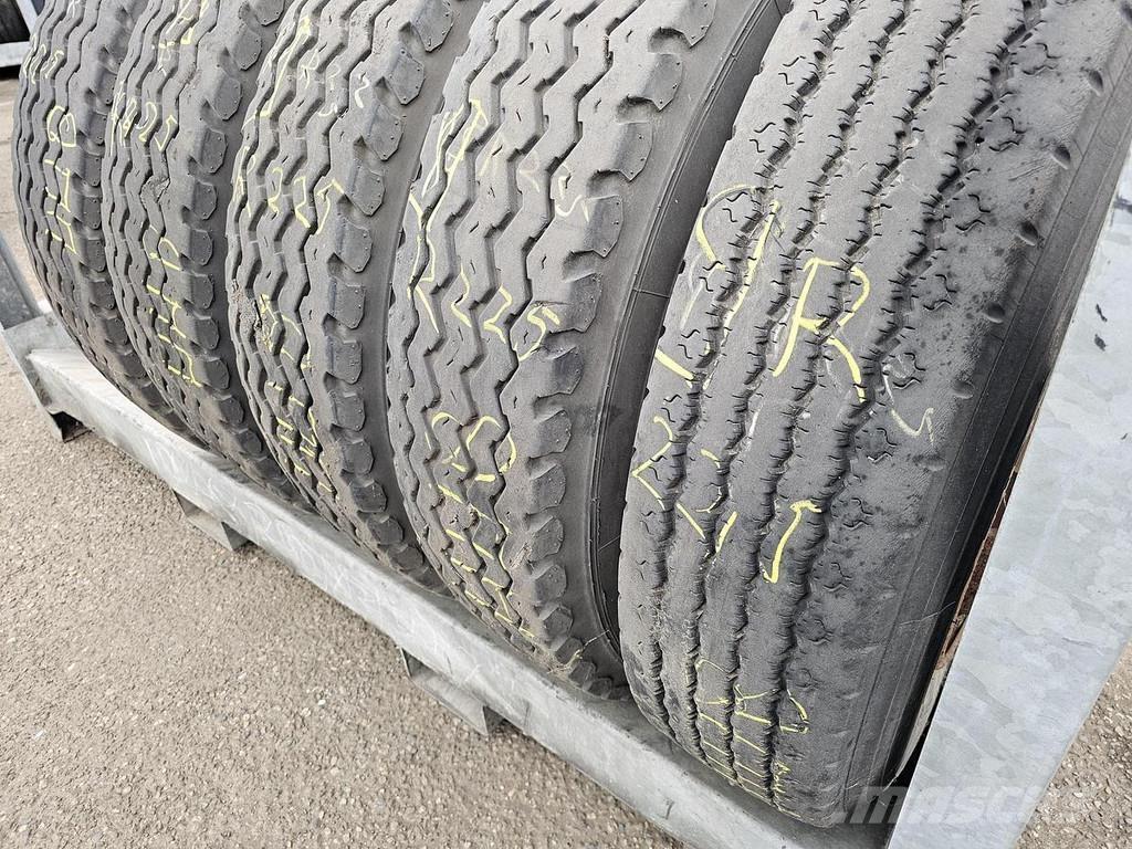 Uniroyal 9 R 22.5 Каркасные полуприцепы