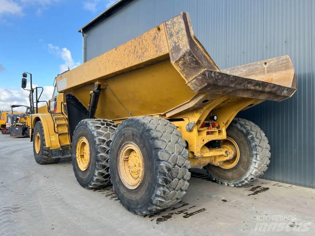 CAT 735 | 735B Шарнирно-сочленённые самосвалы