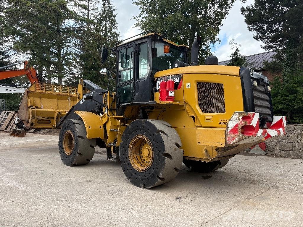 CAT 938 M Фронтальные погрузчики