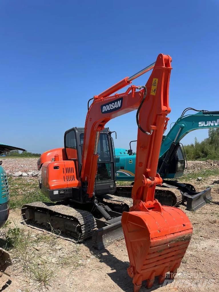 Doosan DX60 Гусеничные экскаваторы