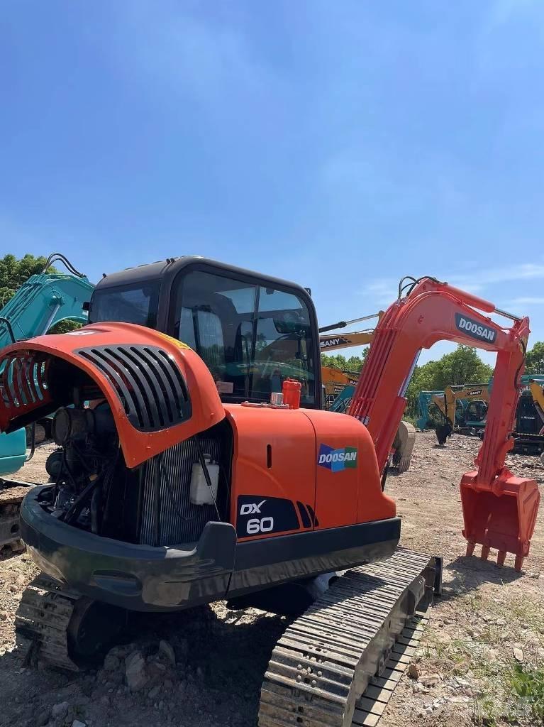 Doosan DX60 Гусеничные экскаваторы