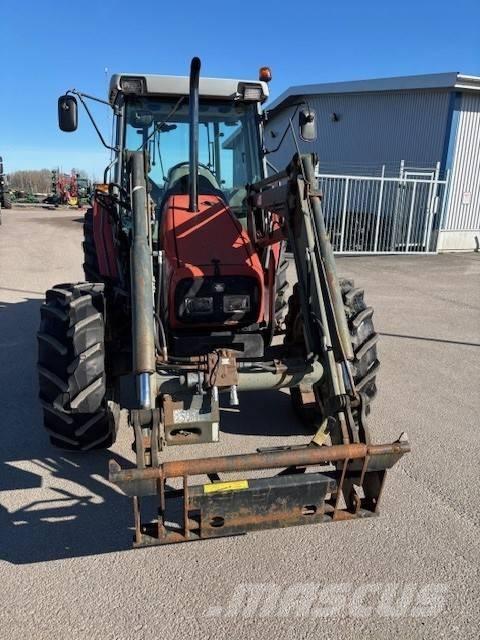 Massey Ferguson 4235 Трактора