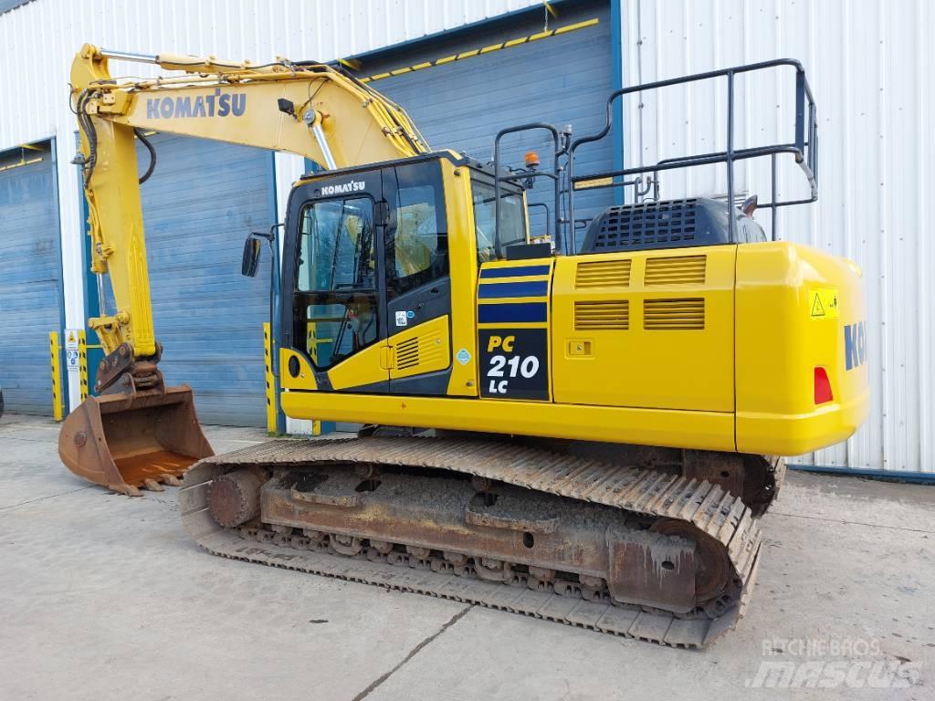 Komatsu PC210LC-10 Гусеничные экскаваторы