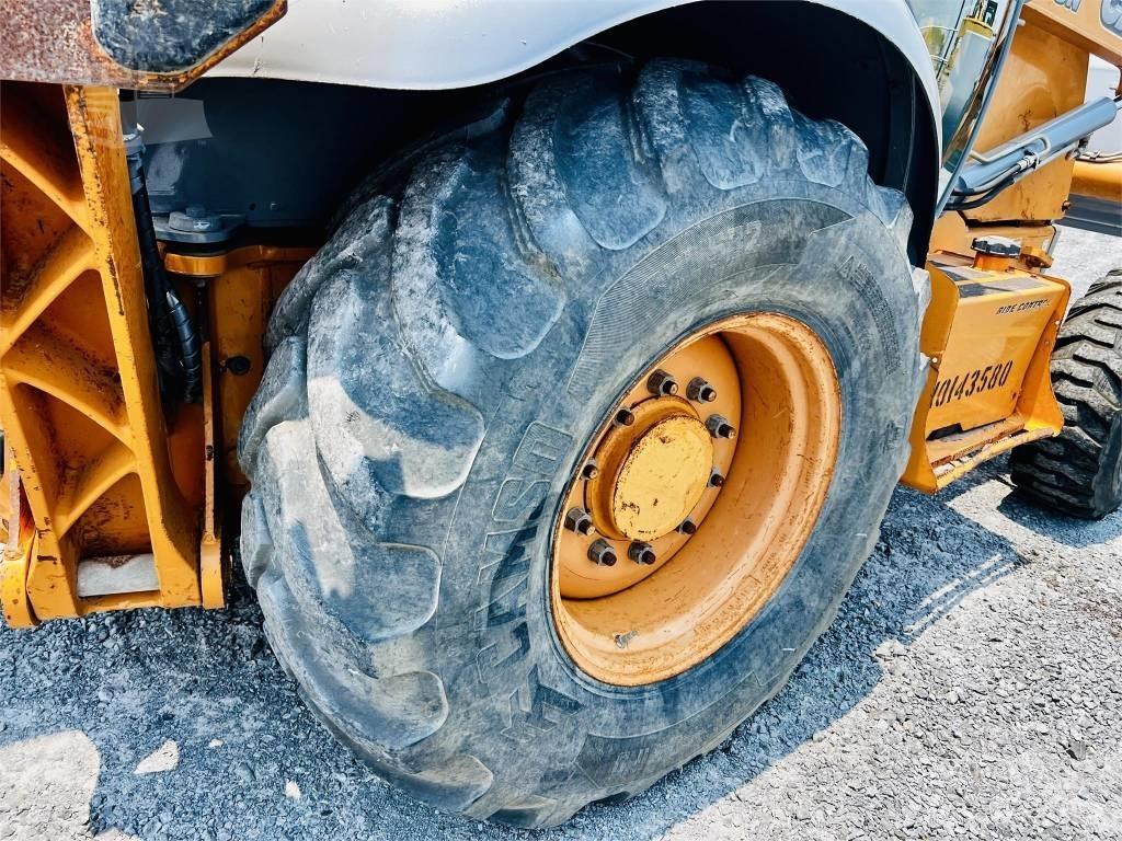 CASE 580 N Экскаваторы-погрузчики