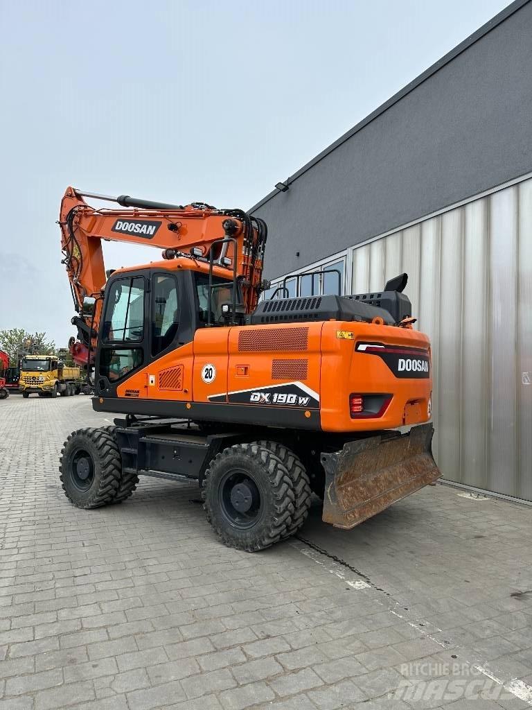Doosan DX 190 W-7 Колёсные экскаваторы
