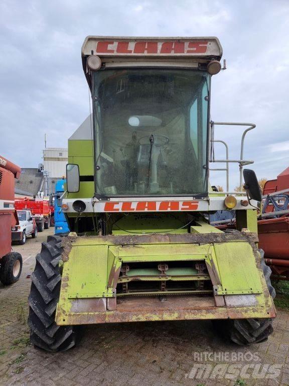 CLAAS 68s Зерноуборочные комбайны