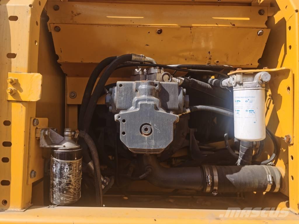 Komatsu PC 220-7 Гусеничные экскаваторы