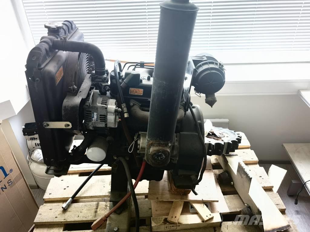 Kubota D905, D902 Двигатели