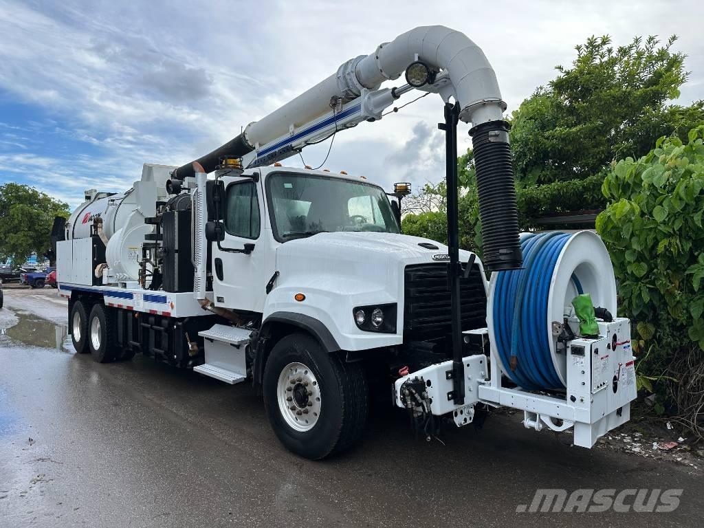 Freightliner 114 SD Ассенизаторские машины