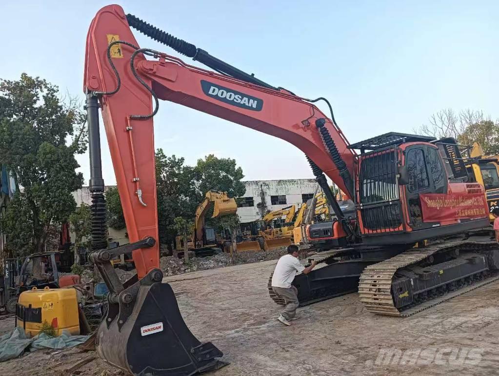 Doosan DX 225 LC Гусеничные экскаваторы