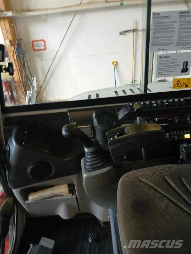 Takeuchi TB 260 Мини-экскаваторы