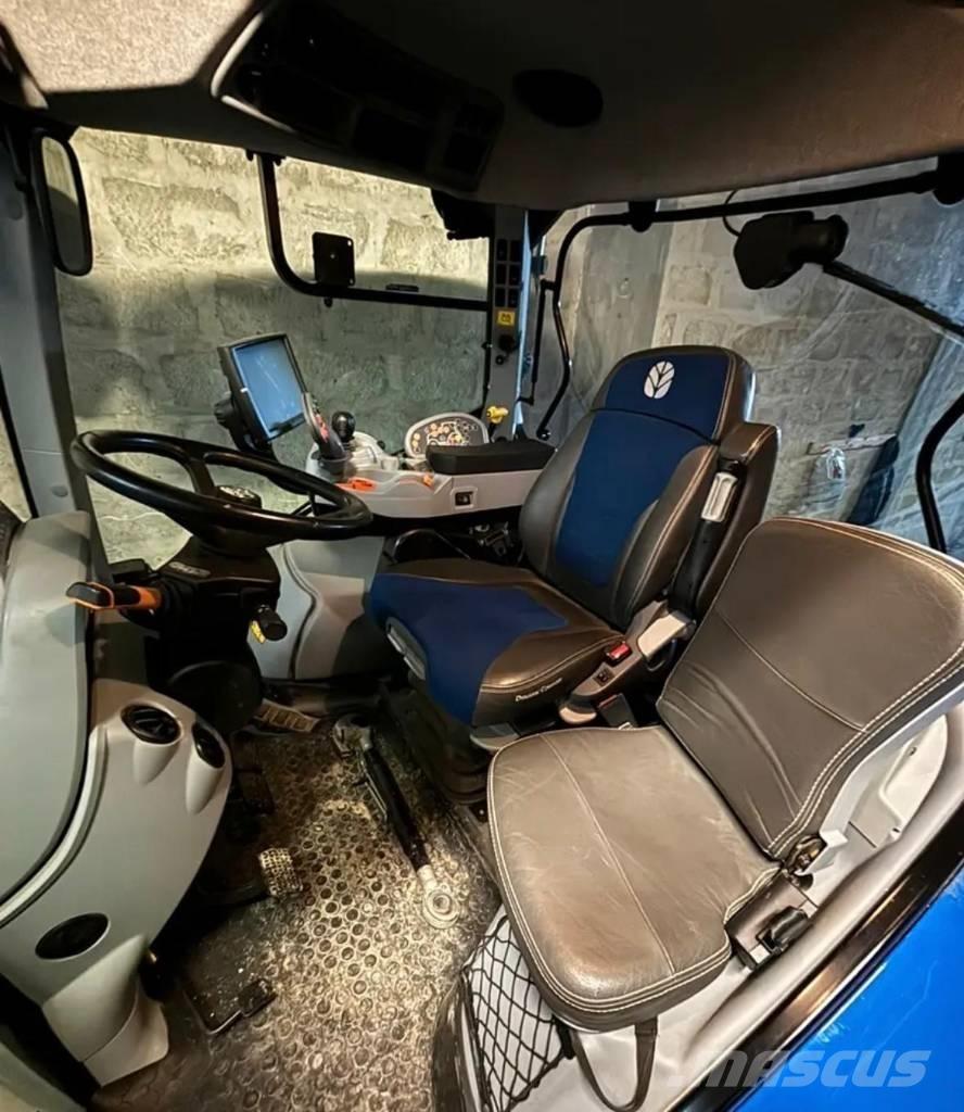 New Holland T 7.225 Трактора