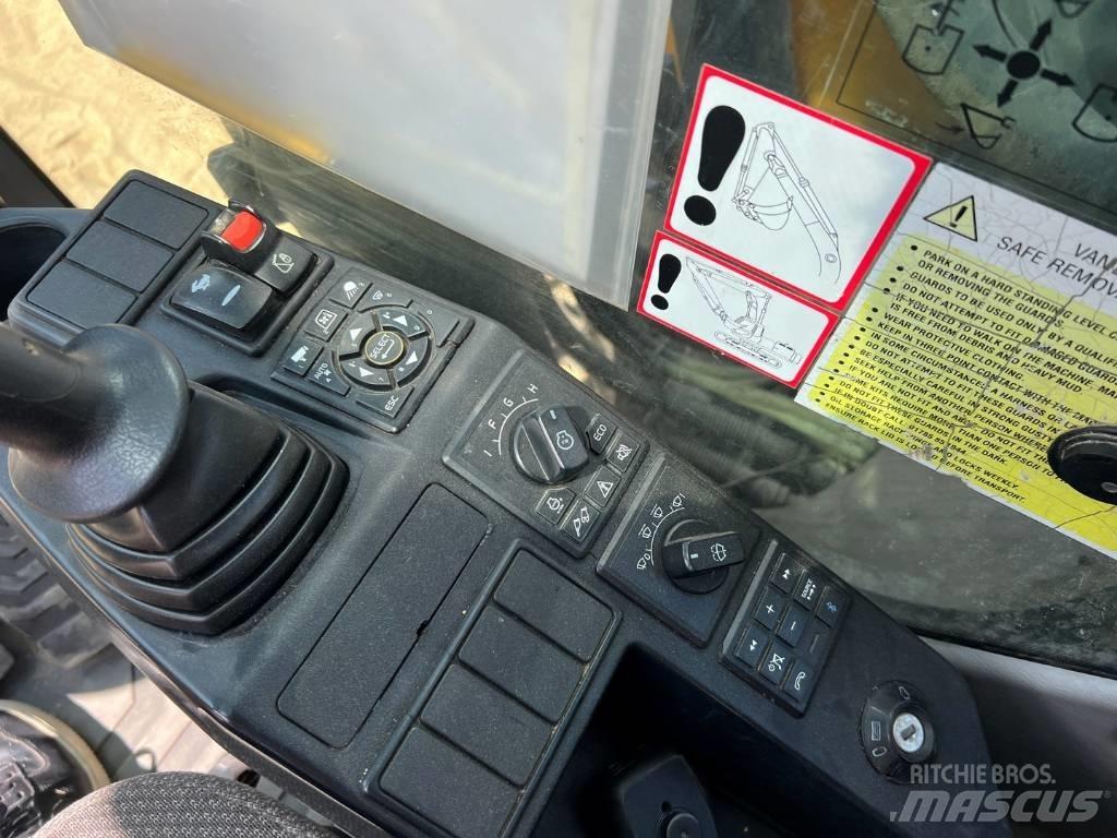 Volvo EC 220 DL Гусеничные экскаваторы