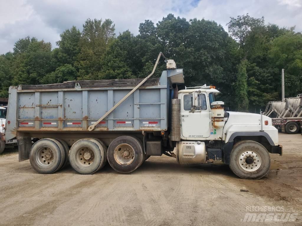 Mack RD688s Грузовики-Самосвалы