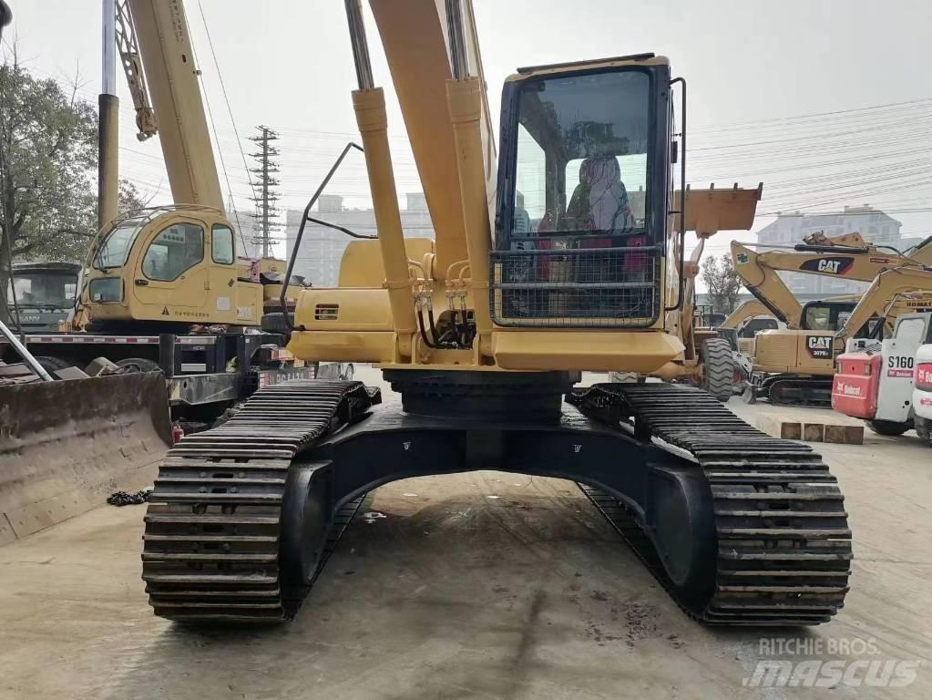 Komatsu PC 300 Гусеничные экскаваторы