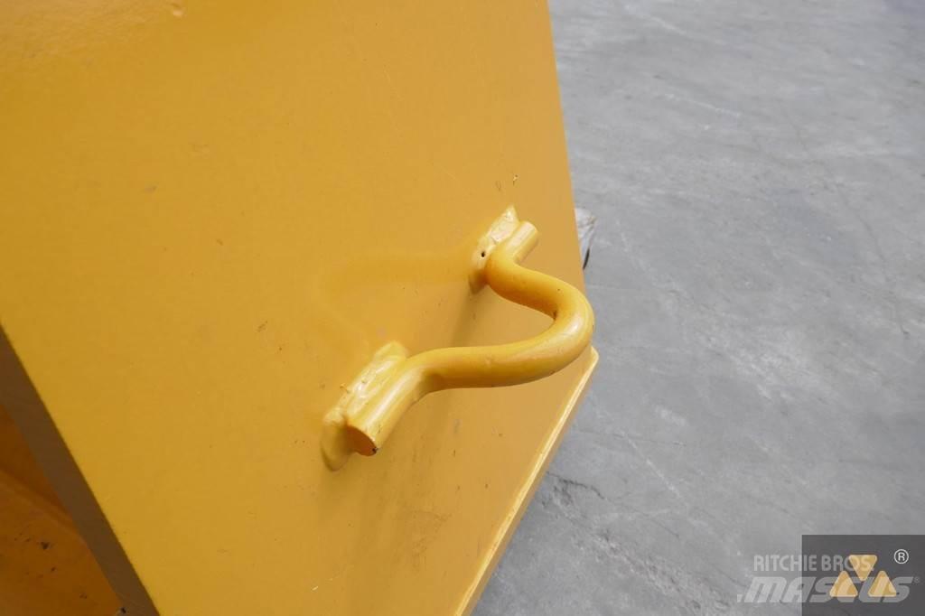 Volvo Push block Коммерческий транспорт - Другие