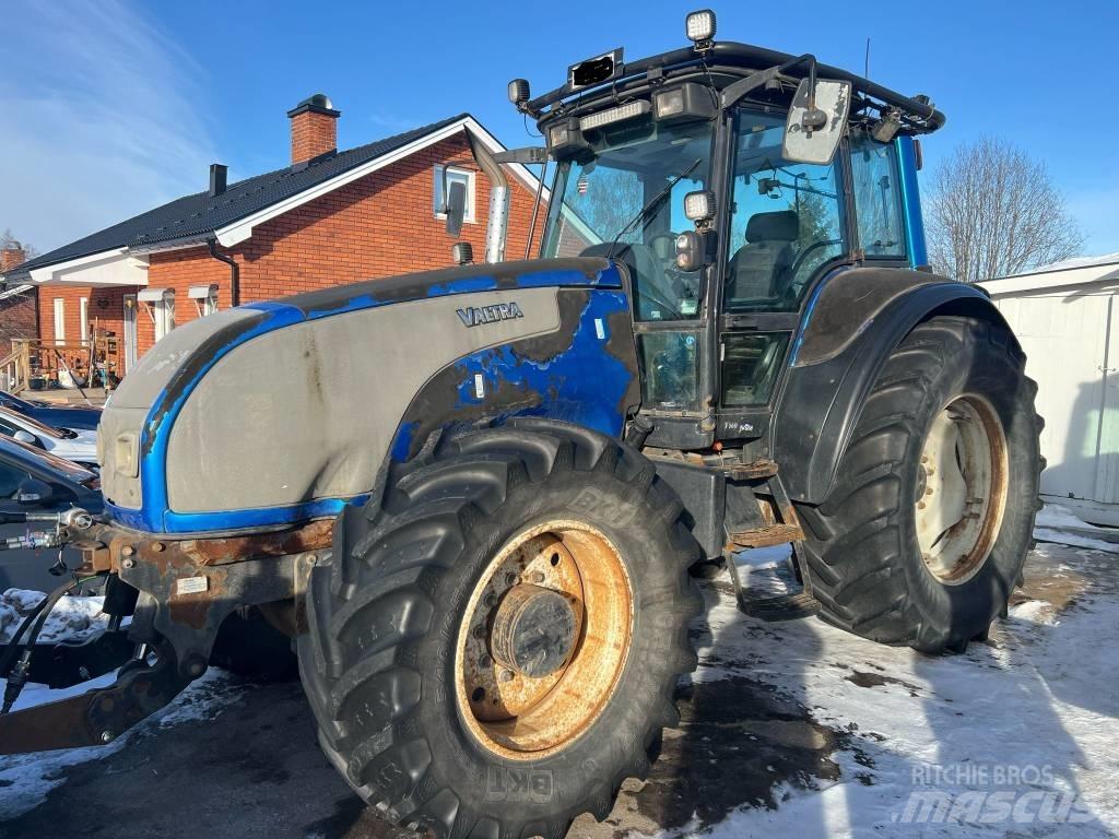 Valtra T 160 Трактора