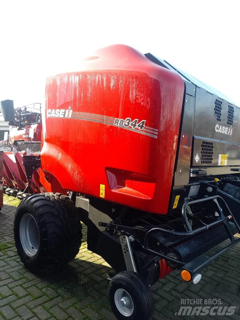 Case IH RB 344 Рулонные пресс-подборщики