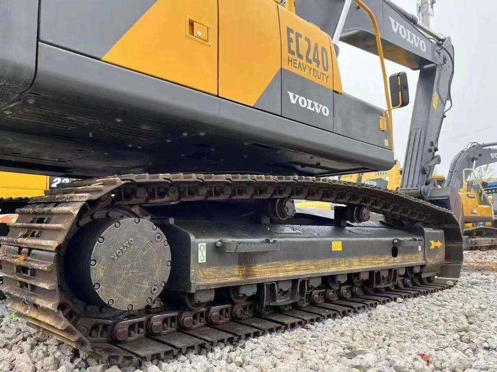 Volvo EC 240 Гусеничные экскаваторы