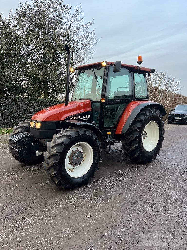 New Holland L 85 DT Трактора