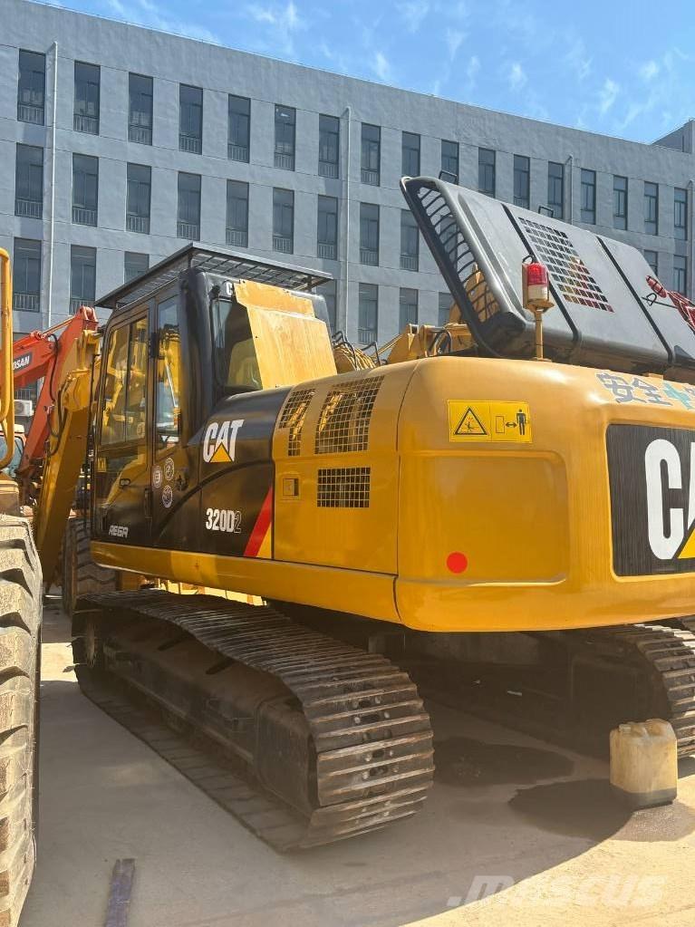CAT 320D Гусеничные экскаваторы