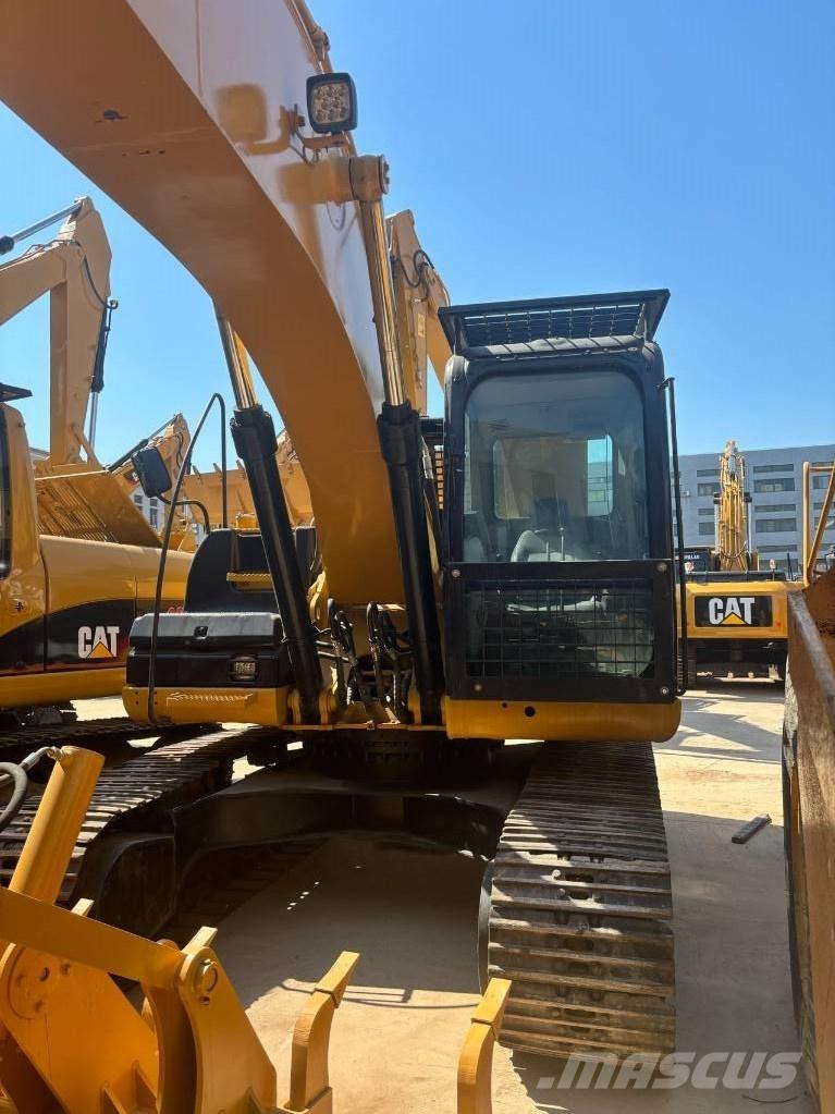 CAT 320D Гусеничные экскаваторы