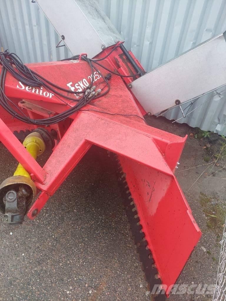 Esko 2252 H Снегоуборщики