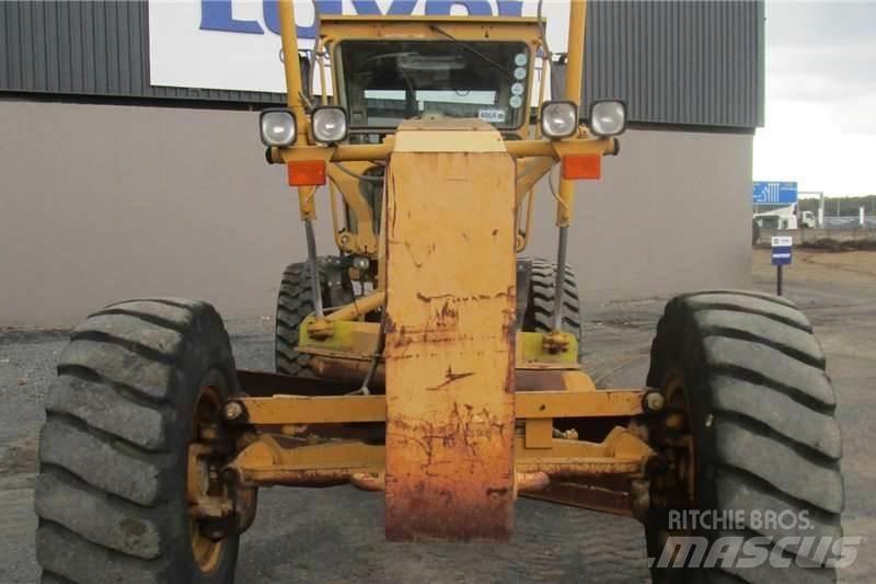 CAT 140H Грейдеры