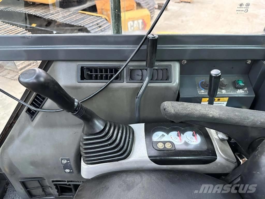 Komatsu PC55MR Мини-экскаваторы