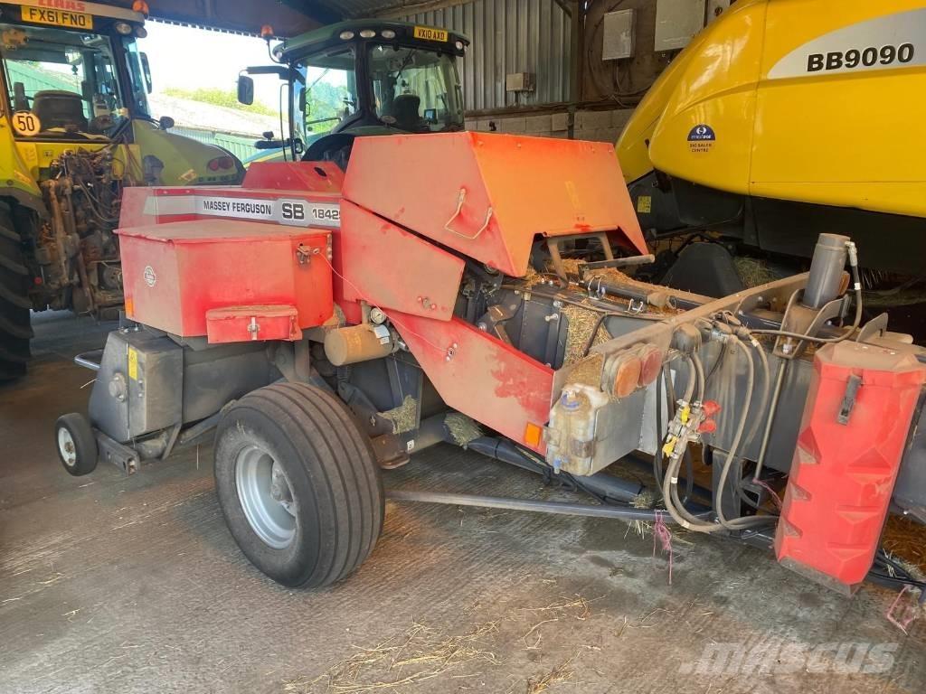 Massey Ferguson 1842 Тюковые пресс-подборщики