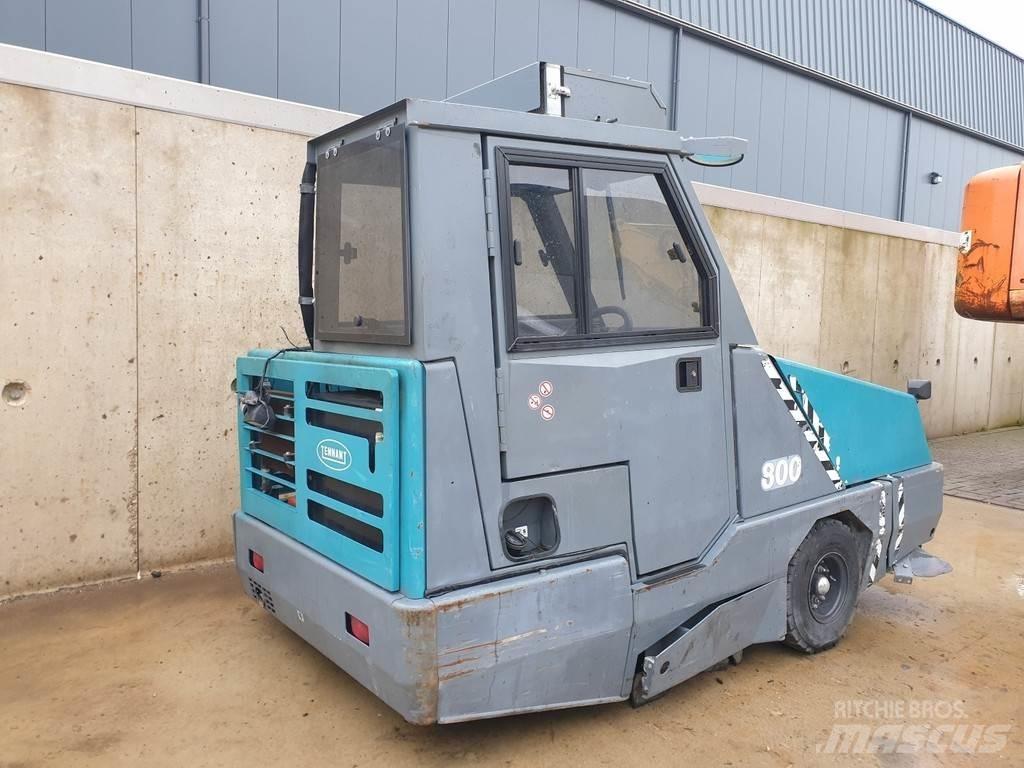 Tennant 800 Вакуумные уборочные машины